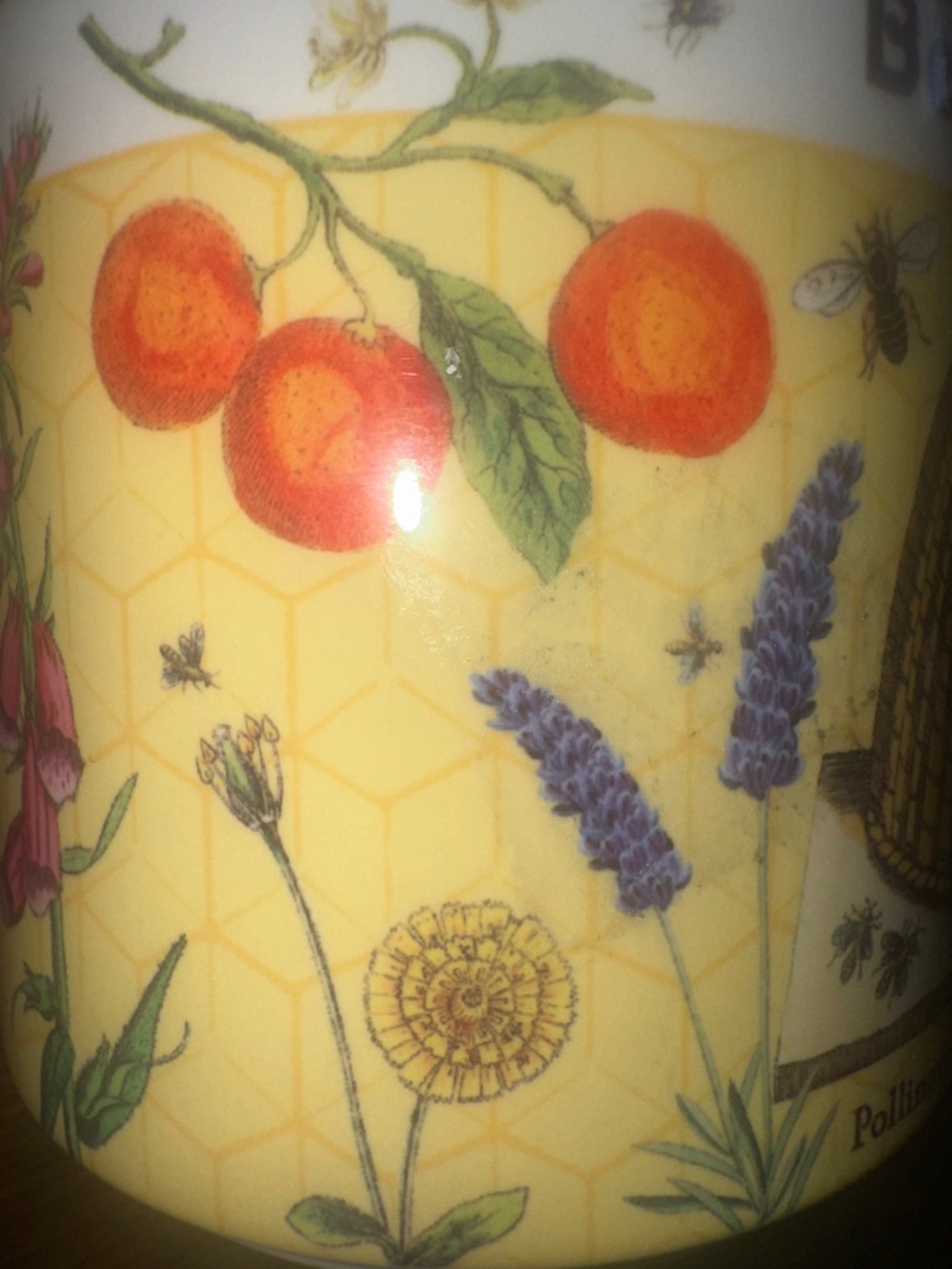 Bees & Honey Vintage Mug - Yellow Illustrated Bee Skep - Picture 4 of 9